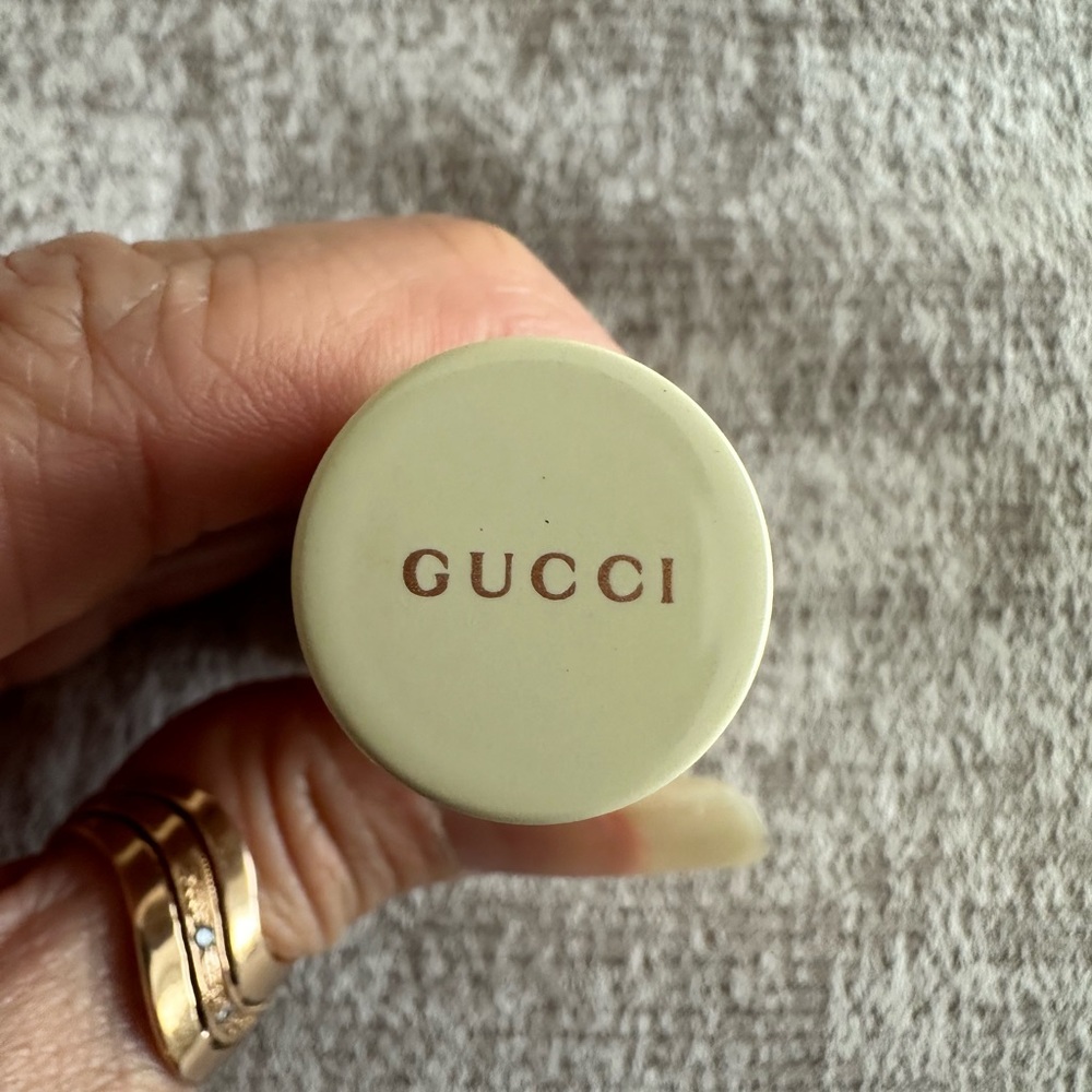 Gucci Satin Lipstick - Bright Red with Gold Case - Picture 8 of 8
